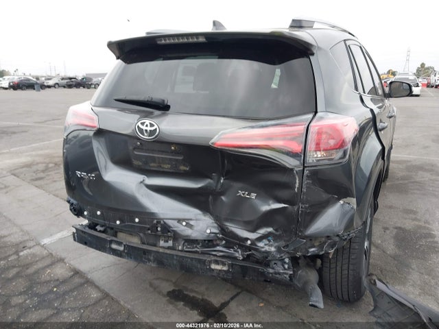 2017 TOYOTA RAV4 JTMWFREV7HD102739 Photo 5