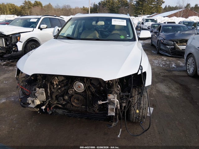 WA1D7AFPXGA114013 Audi Q5 3.0t Premium Plus