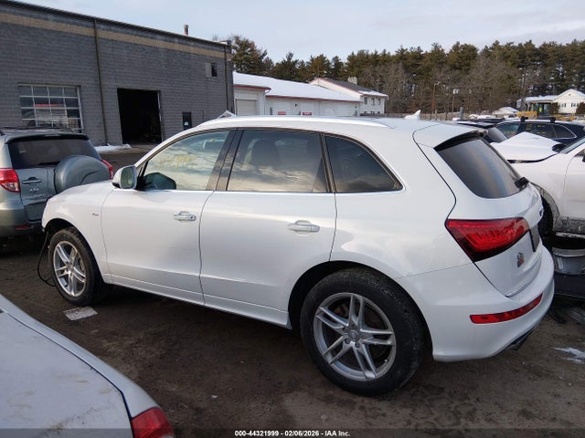 WA1D7AFPXGA114013 Audi Q5 3.0t Premium Plus