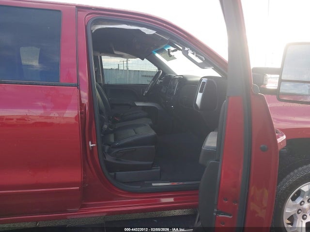 3GCUKREC9JG514123 Chevrolet Silverado 1500 2lt