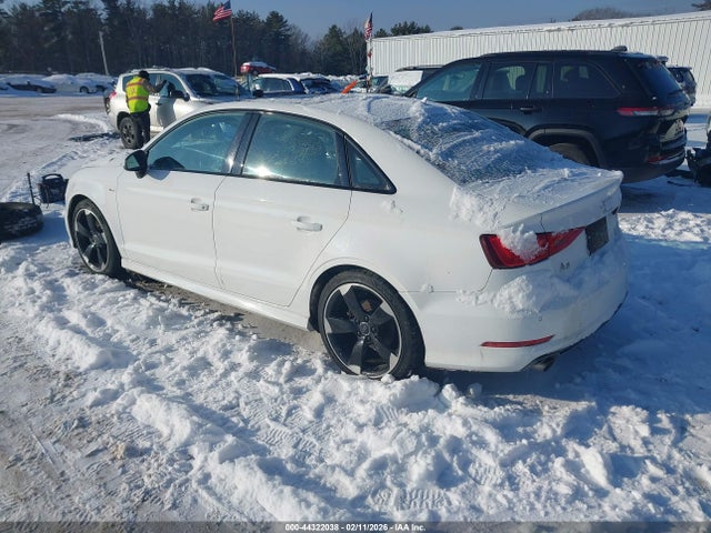 2016 AUDI A3 WAUB8GFF1G1108960 Photo 2