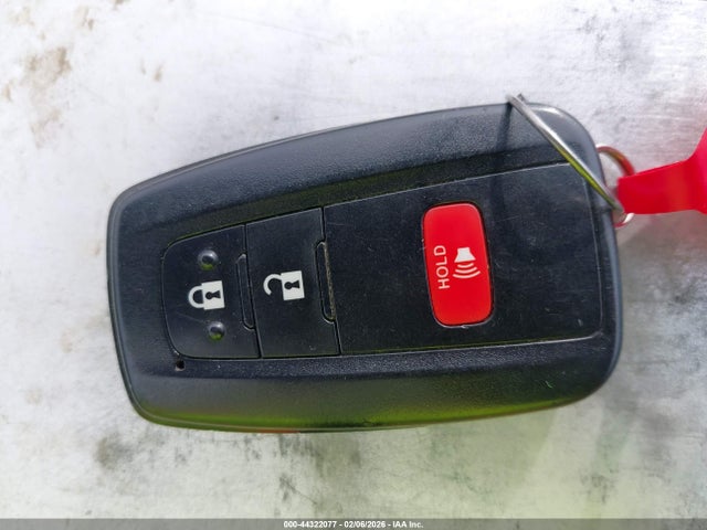 JTDKAMFU7N3154797 Toyota Prius Le