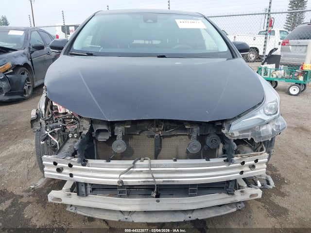 JTDKAMFU7N3154797 Toyota Prius Le
