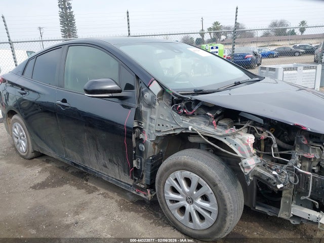 JTDKAMFU7N3154797 Toyota Prius Le