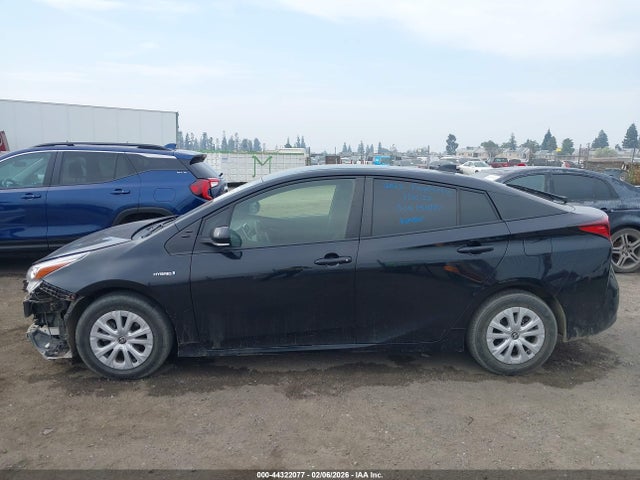 JTDKAMFU7N3154797 Toyota Prius Le