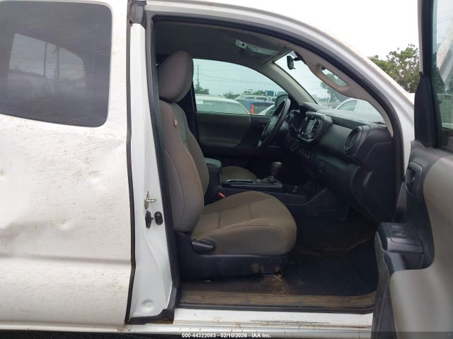 3TYSX5EN5NT011204 Toyota Tacoma Sr5