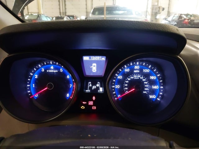 KMHD35LHXGU266261 Hyundai ELANTRA GT