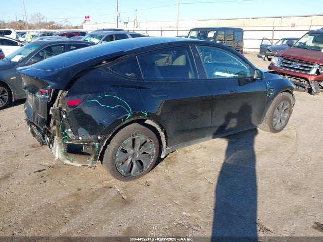 2025 TESLA MODEL Y 7SAYGAEEXSF294667 Photo 3