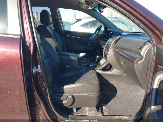 2011 KIA SORENTO 5XYKU4A1XBG100597 Photo 4