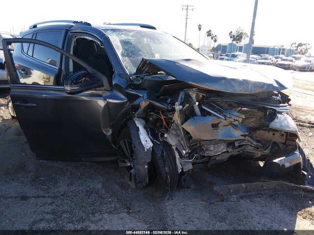 2017 TOYOTA RAV4 JTMWFREV8HJ711159