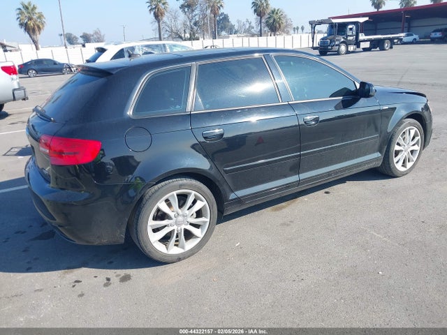 2012 AUDI A3 WAUBEAFM2CA079239 Photo 3