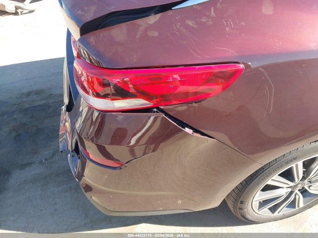 5XXGT4L38KG374778 KIA Optima Lx