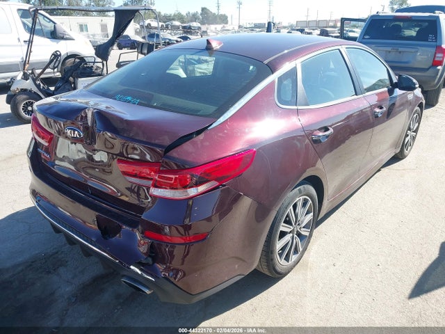 5XXGT4L38KG374778 KIA Optima Lx