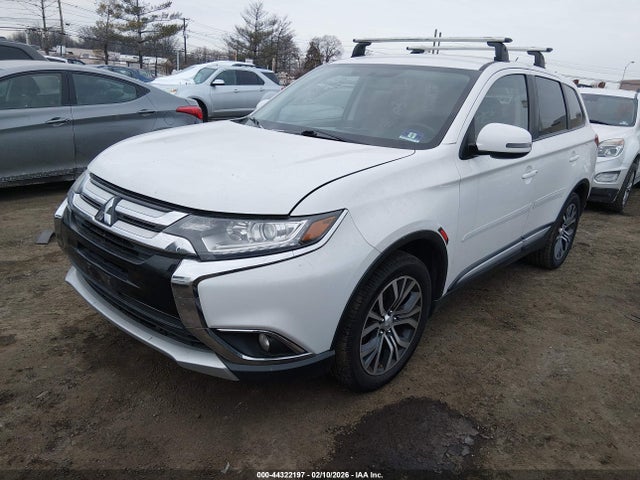 2016 MITSUBISHI OUTLANDER JA4AZ3A3XGZ063000 Photo 1