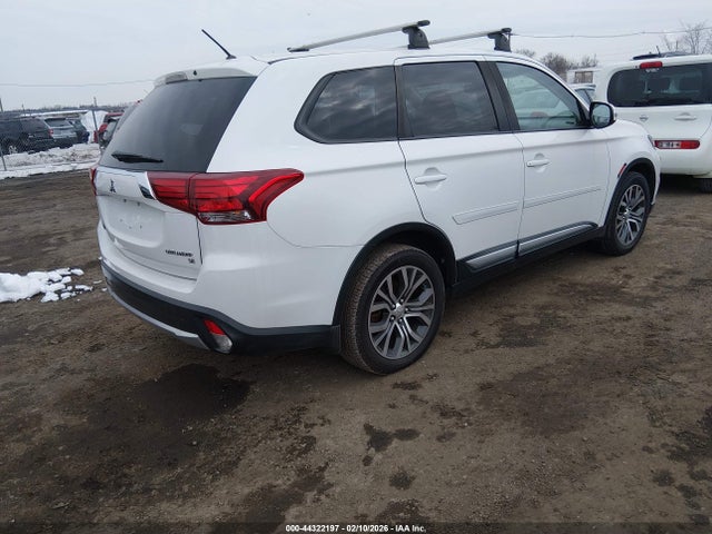 2016 MITSUBISHI OUTLANDER JA4AZ3A3XGZ063000 Photo 3