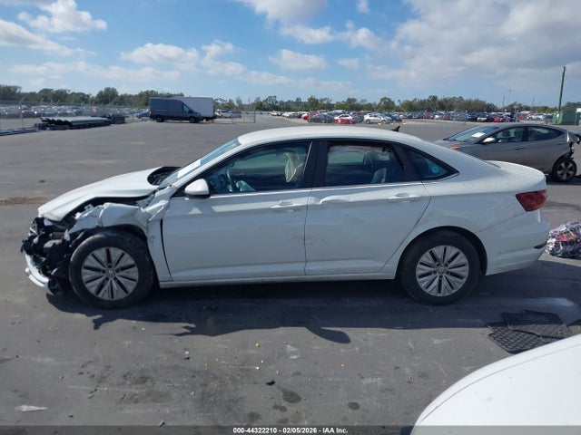 2019 Volkswagen Jetta 1.4t S მანქანა იყიდება აუქციონზე, vin: 3VWN57BU4KM237331, აუქციონის ნომერი: 44322210