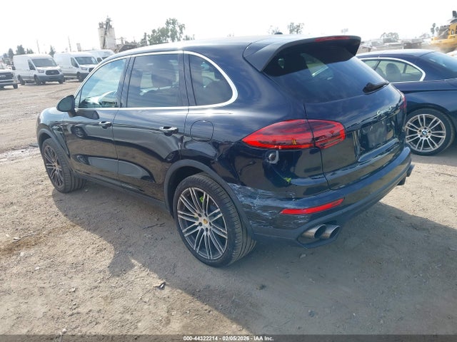 2016 PORSCHE CAYENNE E-HYBRID WP1AE2A2XGLA18336 Photo 2