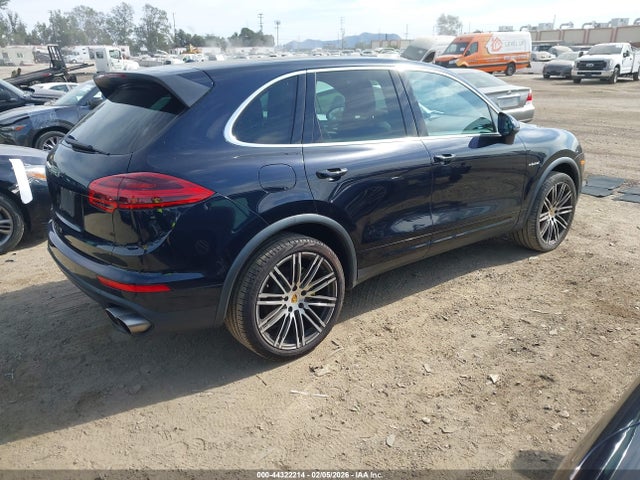 2016 PORSCHE CAYENNE E-HYBRID WP1AE2A2XGLA18336 Photo 3