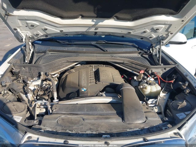 2017 BMW X5 5UXKR2C54H0U18976 Photo 9