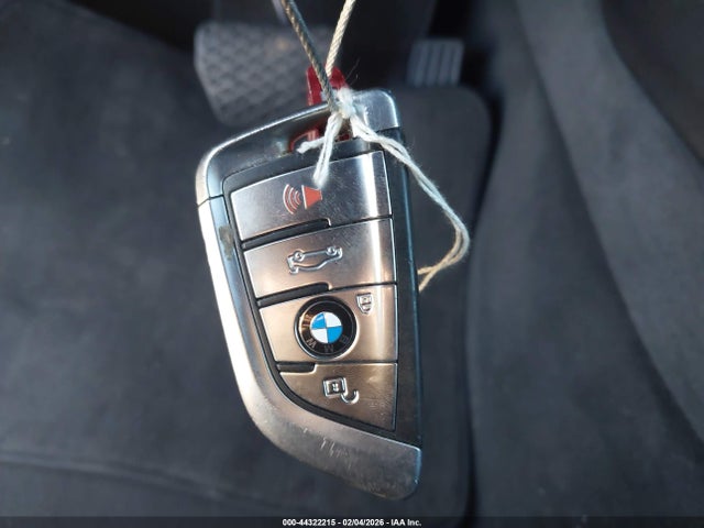 2017 BMW X5 5UXKR2C54H0U18976 Photo 10