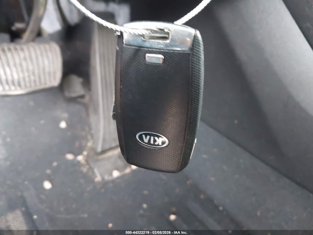 5XYPG4A53LG697996 KIA Sorento 3.3l S