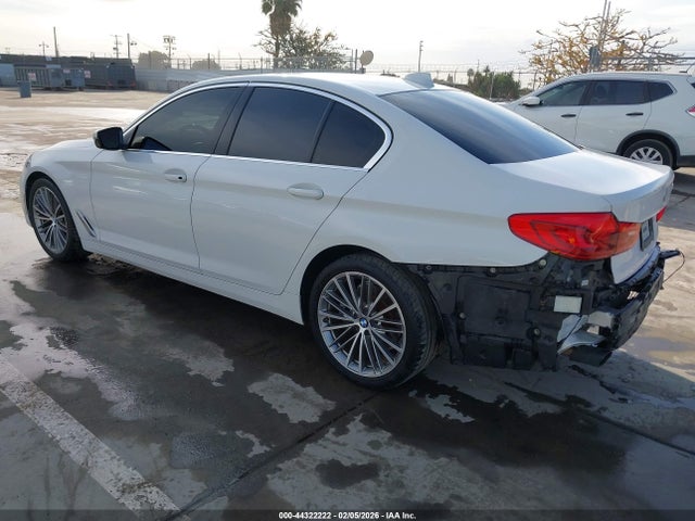 WBAJA5C54KBX49121 BMW 530I