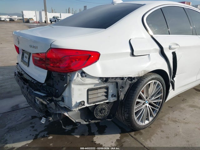 WBAJA5C54KBX49121 BMW 530I