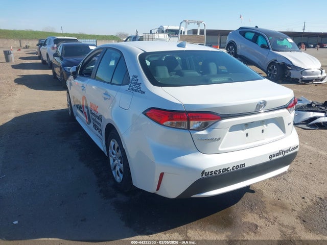 Toyota COROLLA LE 2022 5YFEPMAE3NP284692 Image 3