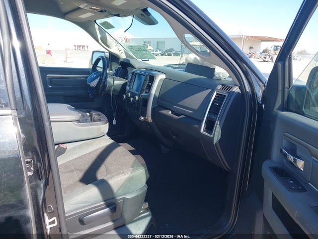 2018 Ram 1500 Big Horn  4x4 5'7 Box მანქანა იყიდება აუქციონზე, vin: 1C6RR7LM6JS351870, აუქციონის ნომერი: 44322237