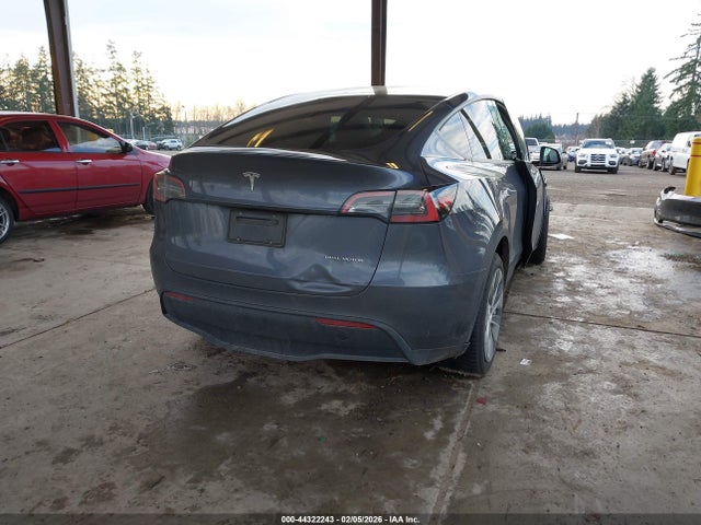 Продаж на аукціоні авто 2023 Tesla Model Y Awd/long Range Dual Motor All-wheel Drive, vin: 7SAYGDEE3PF664642, номер лоту: 44322243