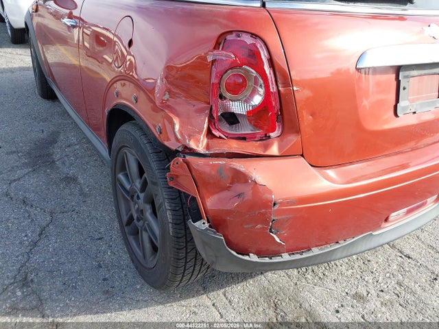 2011 MINI COOPER WMWSU3C55BT184453 Photo 5