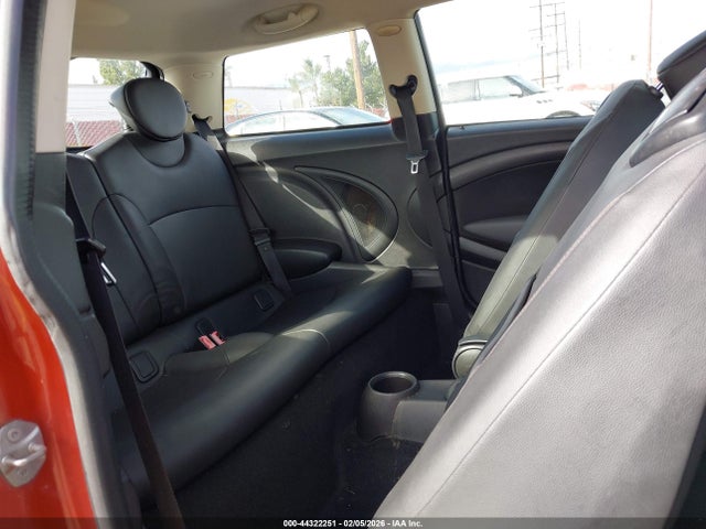 2011 MINI COOPER WMWSU3C55BT184453 Photo 7