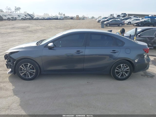 3KPF24AD3RE826083 KIA Forte Lxs