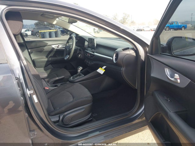 3KPF24AD3RE826083 KIA Forte Lxs