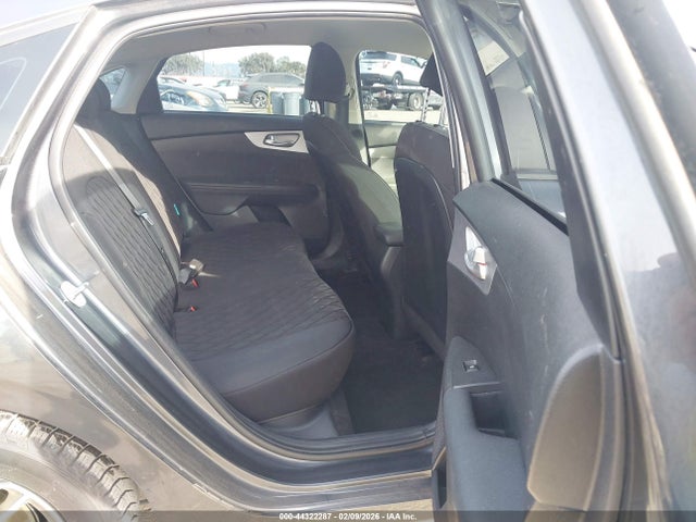 3KPF24AD3RE826083 KIA Forte Lxs