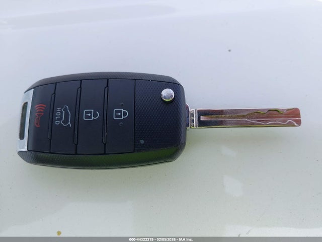 KIA SOUL + 2016 KNDJP3A56G7867559 Image 11