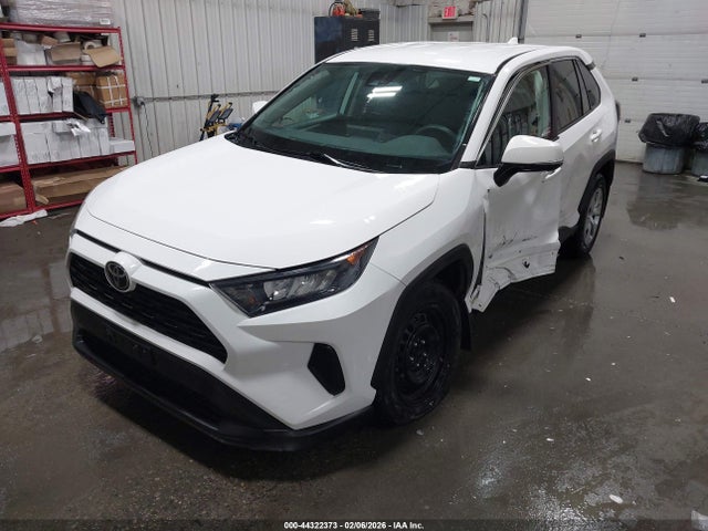 Toyota RAV4 LE 2022 2T3G1RFV4NC260750 Image 2