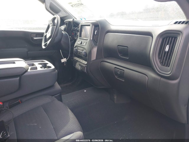 3GCPDCEK2NG608989 Chevrolet Silverado 1500 Custom Trail Boss