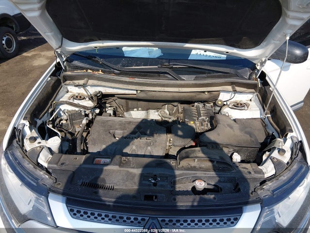 2020 MITSUBISHI OUTLANDER JA4AD2A32LZ009239 Photo 9