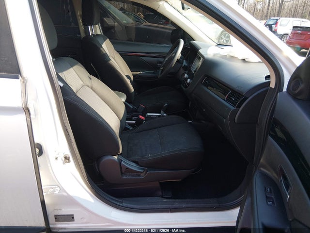 2020 MITSUBISHI OUTLANDER JA4AD2A32LZ009239 Photo 4