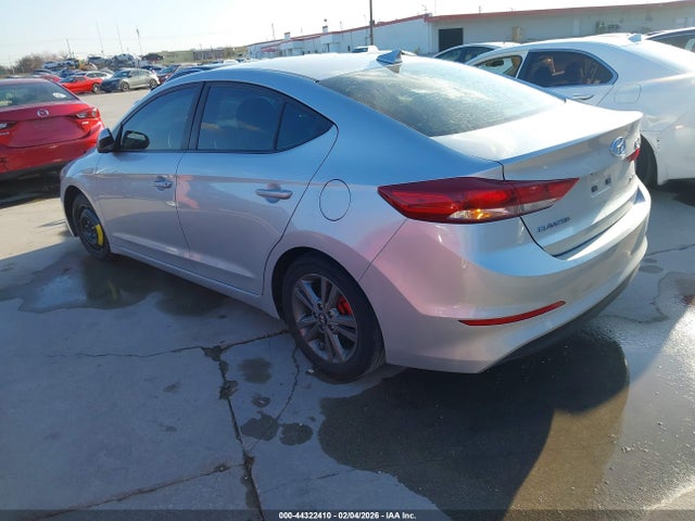 5NPD84LF7JH365622 Hyundai ELANTRA SEL