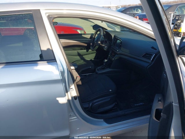 5NPD84LF7JH365622 Hyundai ELANTRA SEL