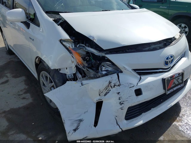 JTDZN3EU5EJ014838 Toyota Prius V Three