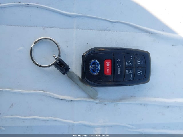 5TDJSKFC0RS116160 Toyota SIENNA XLE