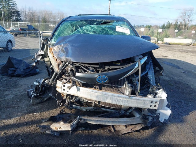 5TDJSKFC0RS116160 Toyota SIENNA XLE