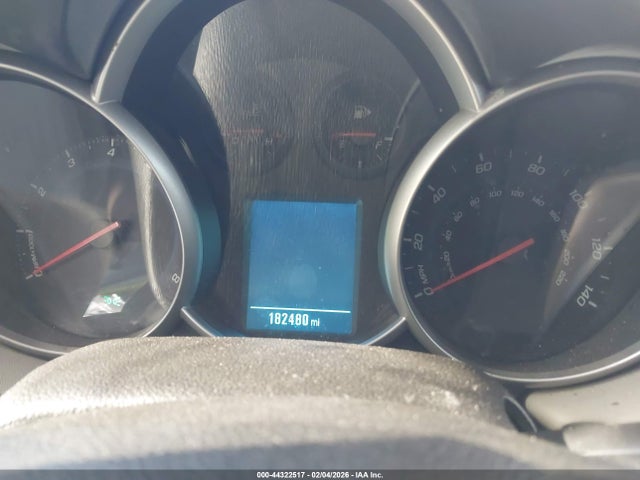 1G1PA5SG6F7101586 Chevrolet Cruze Ls Auto