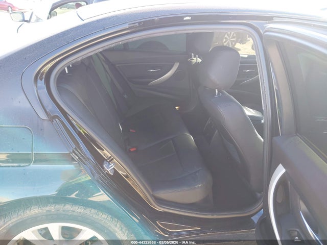 2018 BMW 320I WBA8E1G52JNU92530 Photo 7