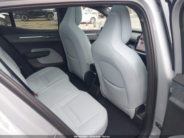 Продаж на аукціоні авто 2025 Volvo Ex30 Ultra Twin Motor Performance, Fully Electric, vin: YV4EK3ZL5S2604873, номер лоту: 44322661