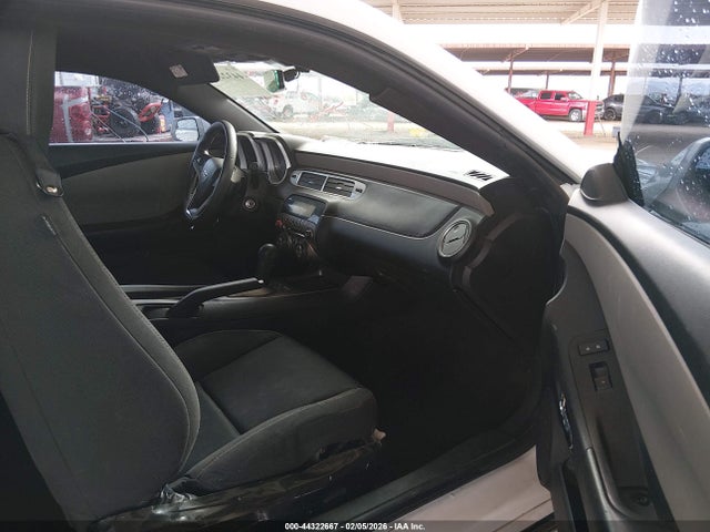 44322667 :رقم المزاد ، 2G1FA1E39E9282113 vin ، 2014 Chevrolet Camaro 2ls مزاد بيع