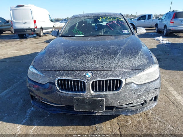 44322792 :رقم المزاد ، WBA8E3G57GNU01675 vin ، 2016 Bmw 328i Xdrive مزاد بيع